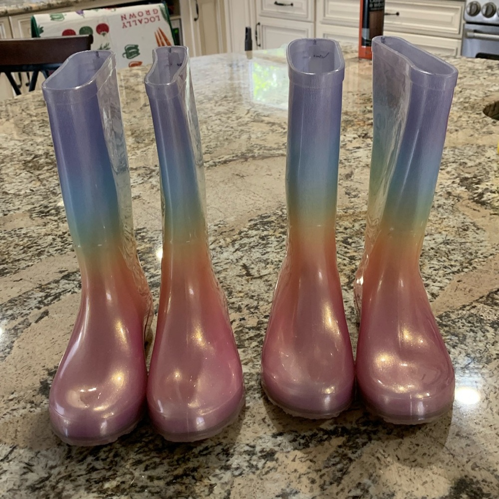 Girls boots